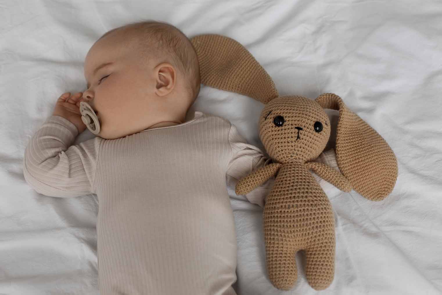 Bebeğe Uyku Arkadaşı Ne Zaman Verilir?