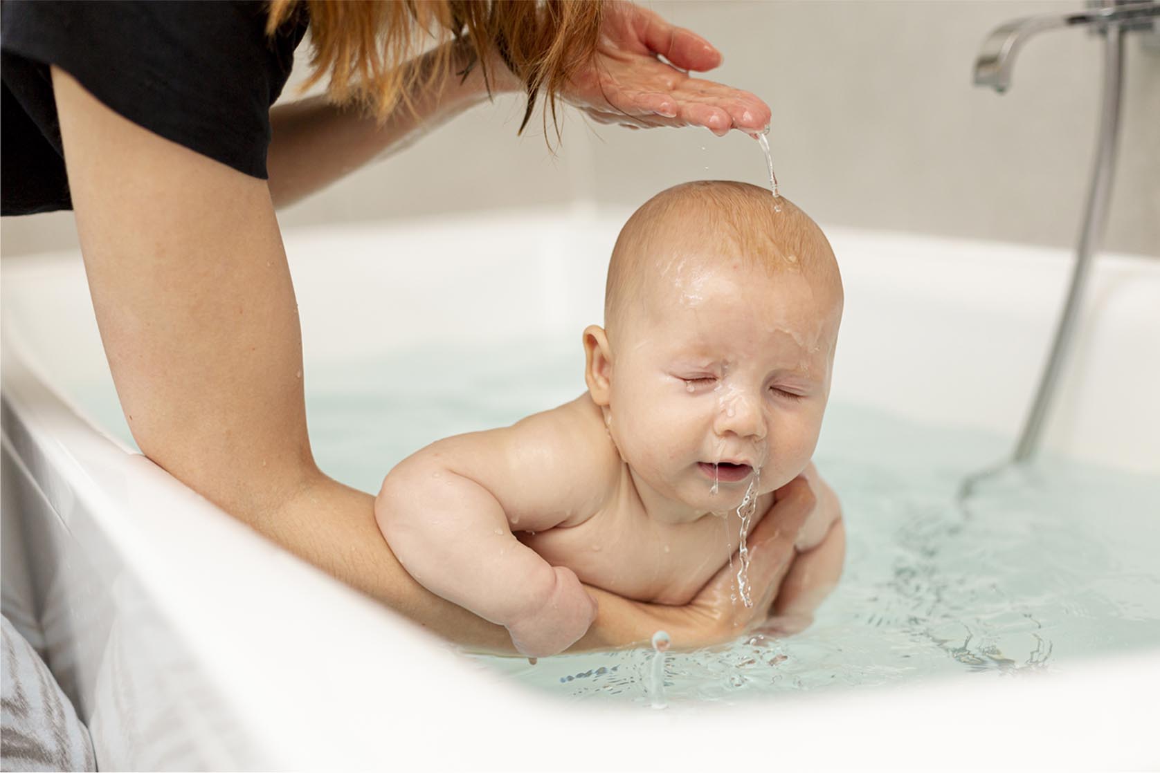 yenidoğan bebek banyosu