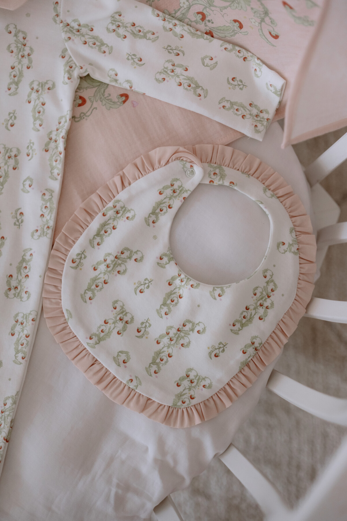 Newborn Set ( 3-Piece) - Strawberry