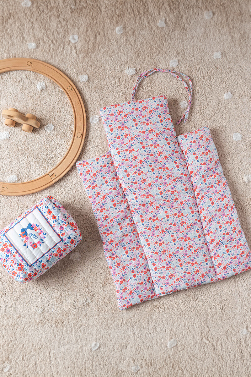 Diaper Changing Set - Tiny Flowers / Red