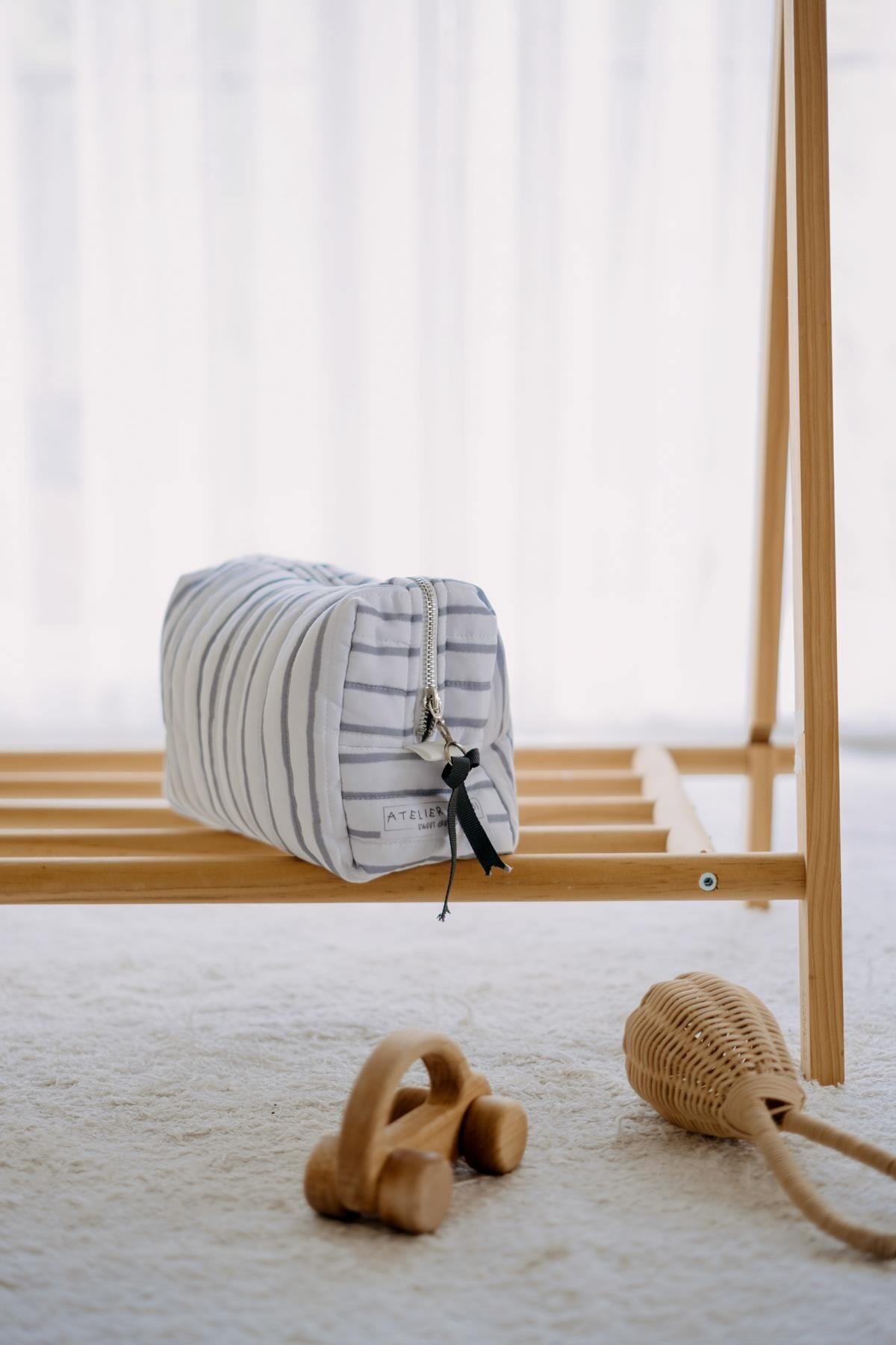 Bebek Bakım Çantası - Gri Çizgili