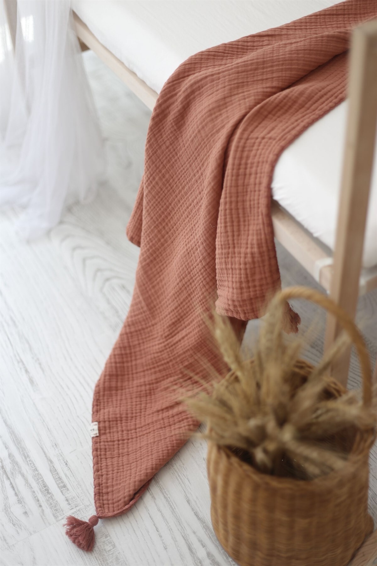 El İşlemeli 4 Katlı Müslin Bebek Örtüsü - Kiremit / Kiremit