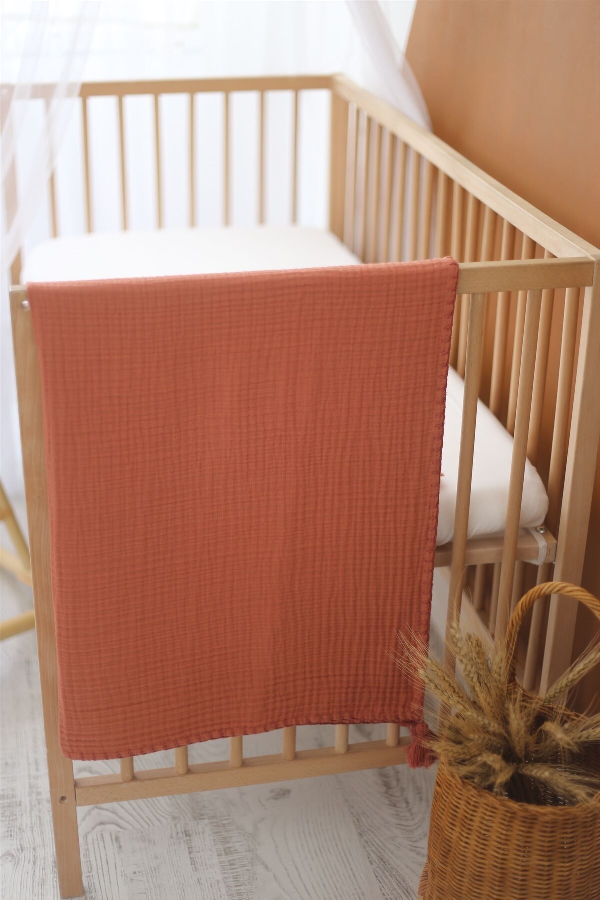 El İşlemeli 4 Katlı Müslin Bebek Örtüsü - Kiremit / Kiremit