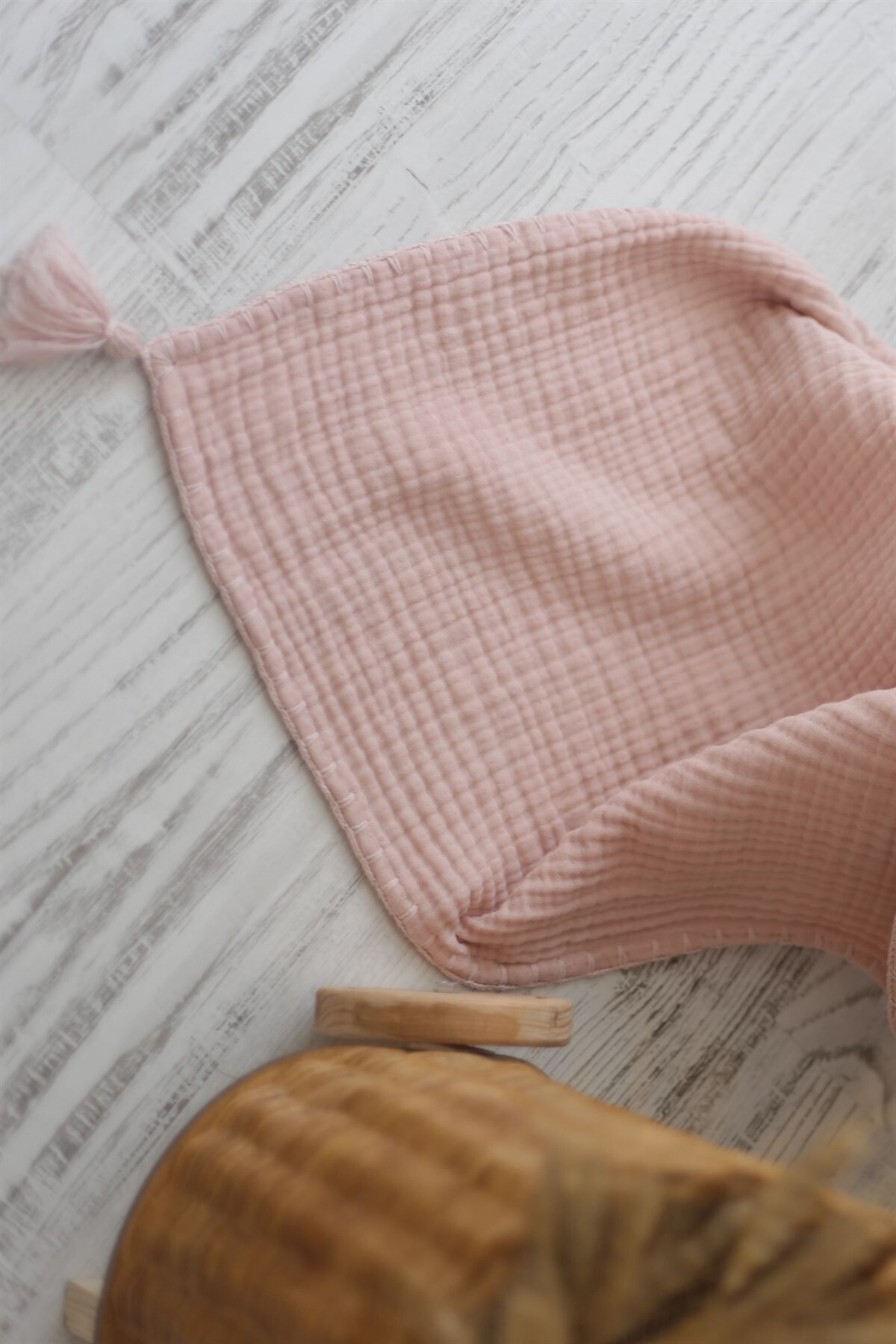 El İşlemeli 4 Katlı Müslin Bebek Örtüsü - Pudra / Pudra