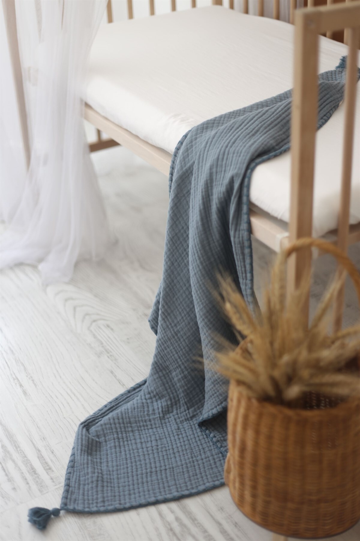 Hand Embroidered 4-Layer Muslin - İndigo/İndigo