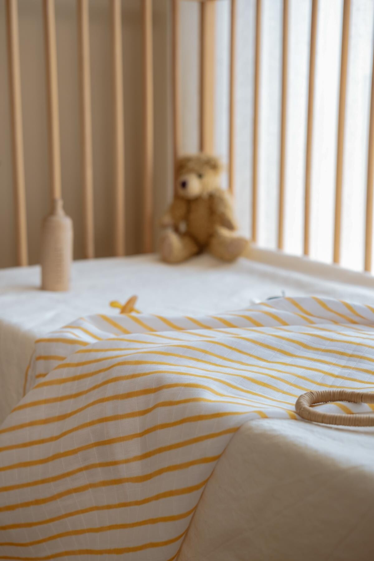 Çift Katlı Müslin Bebek Örtüsü - Sarı Çizgili