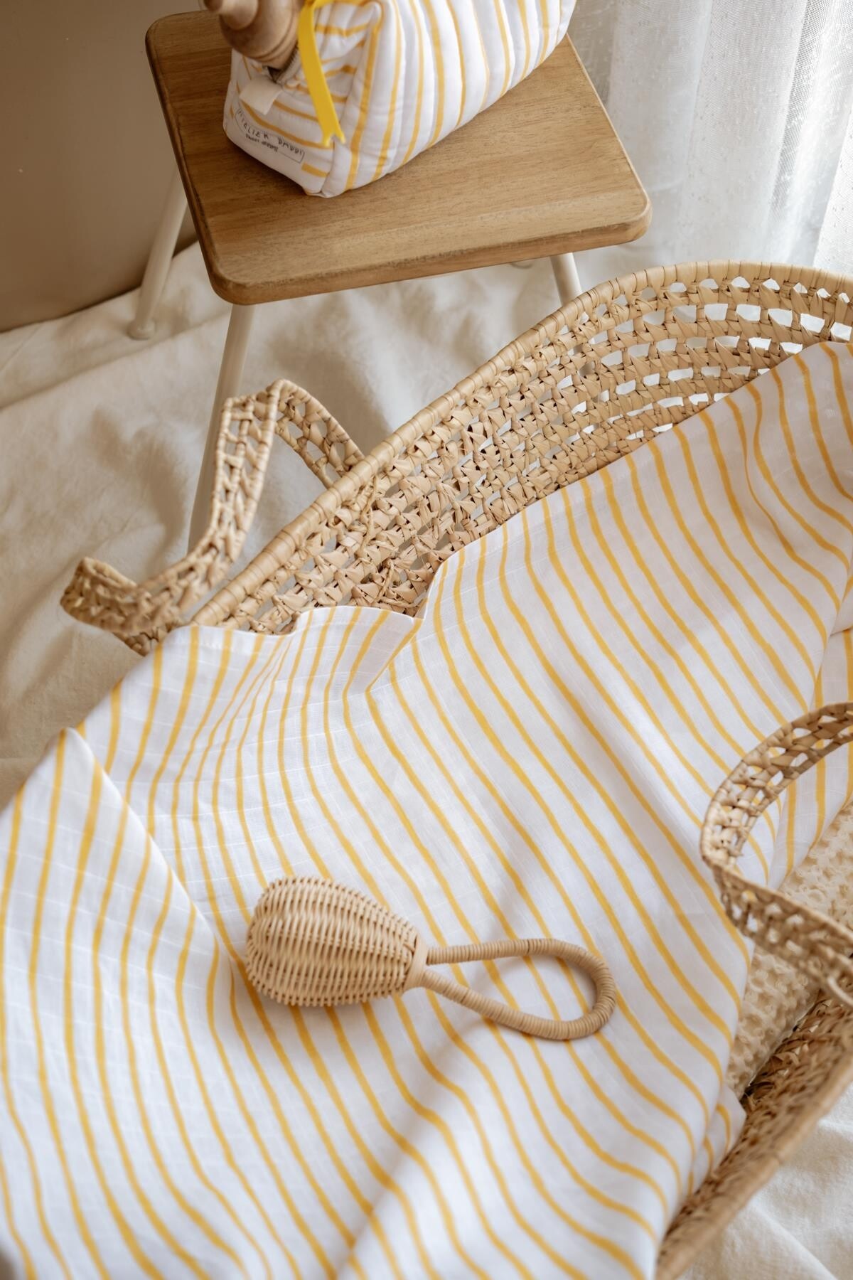 Çift Katlı Müslin Bebek Örtüsü - Sarı Çizgili