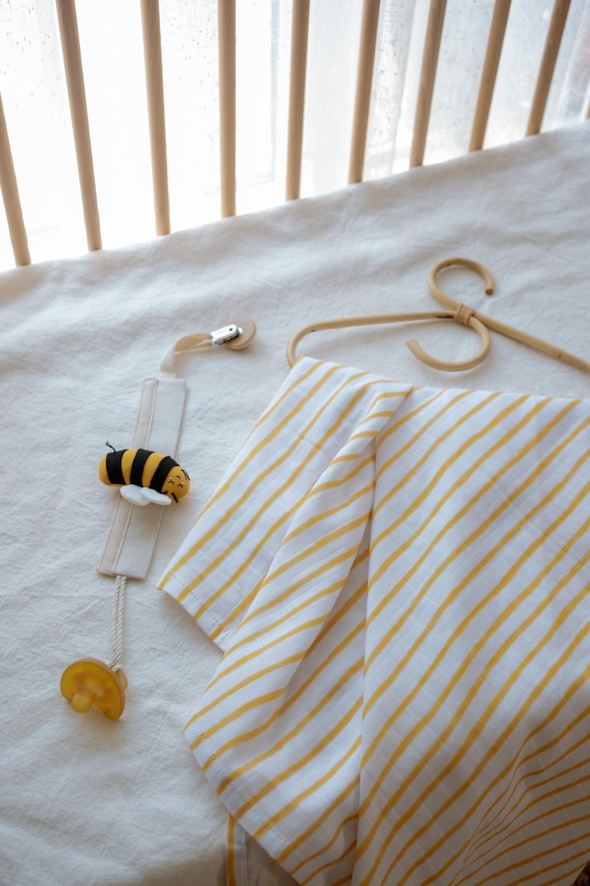 Çift Katlı Müslin Bebek Örtüsü - Sarı Çizgili