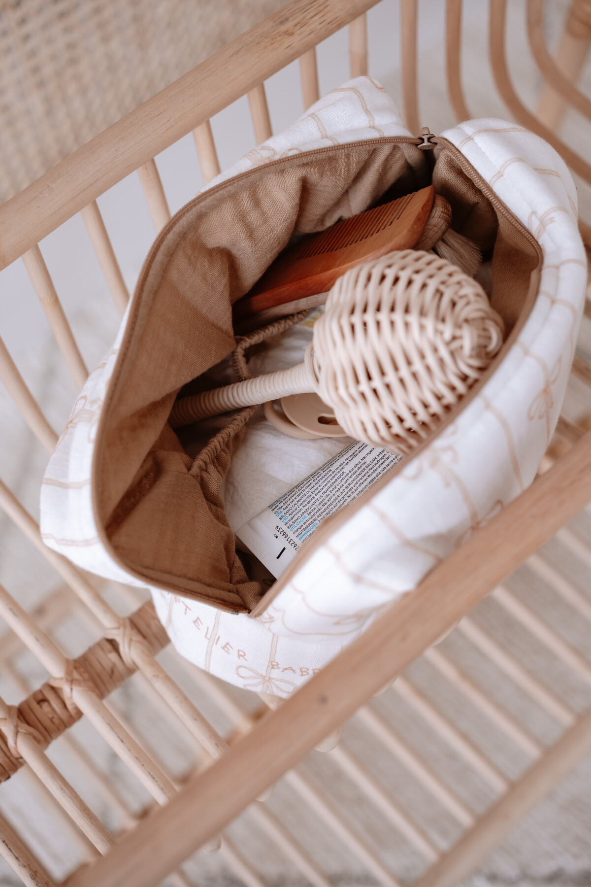 Müslin Bebek Bakım Çantası - Kurdele / Bej