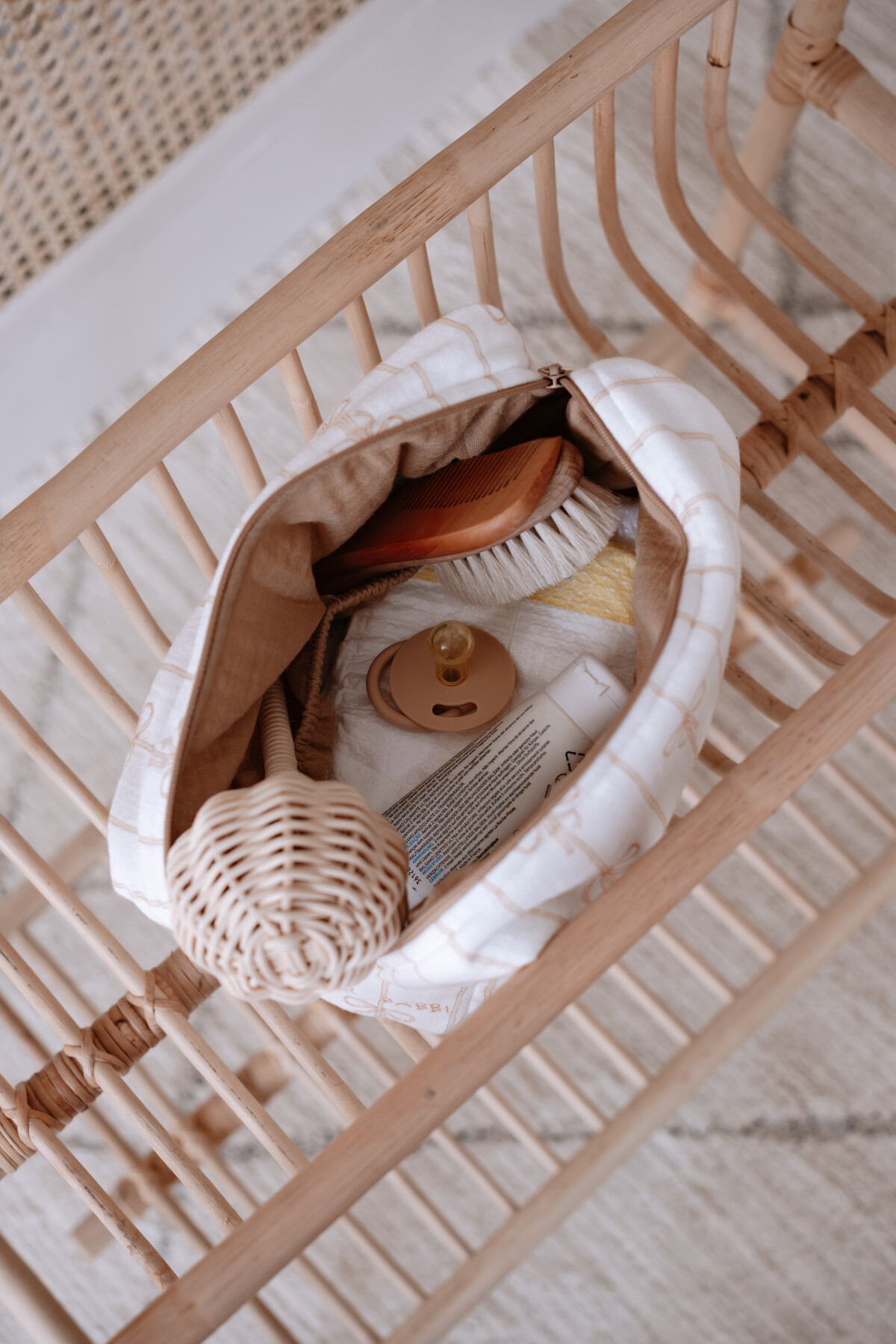 Müslin Bebek Bakım Çantası - Kurdele / Bej