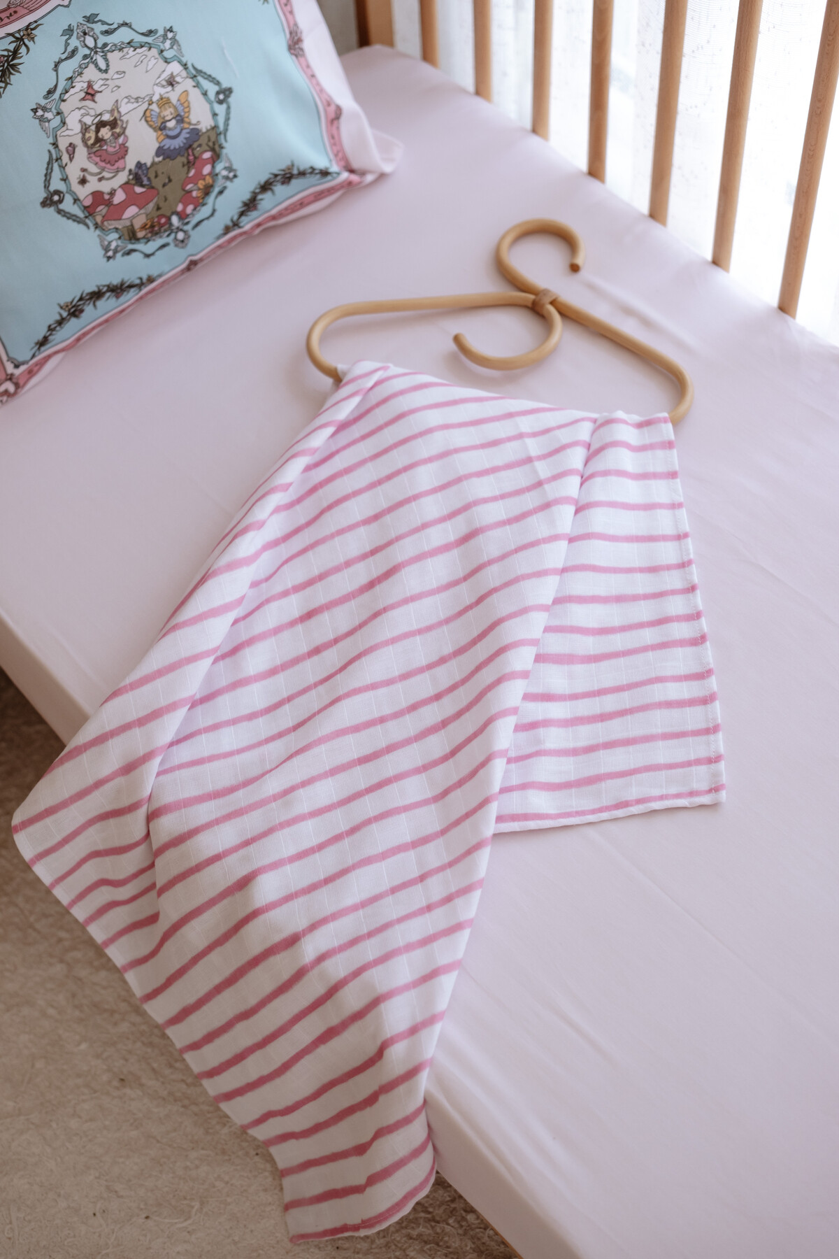 Çift Katlı Müslin Bebek Örtüsü - Pembe Çizgili