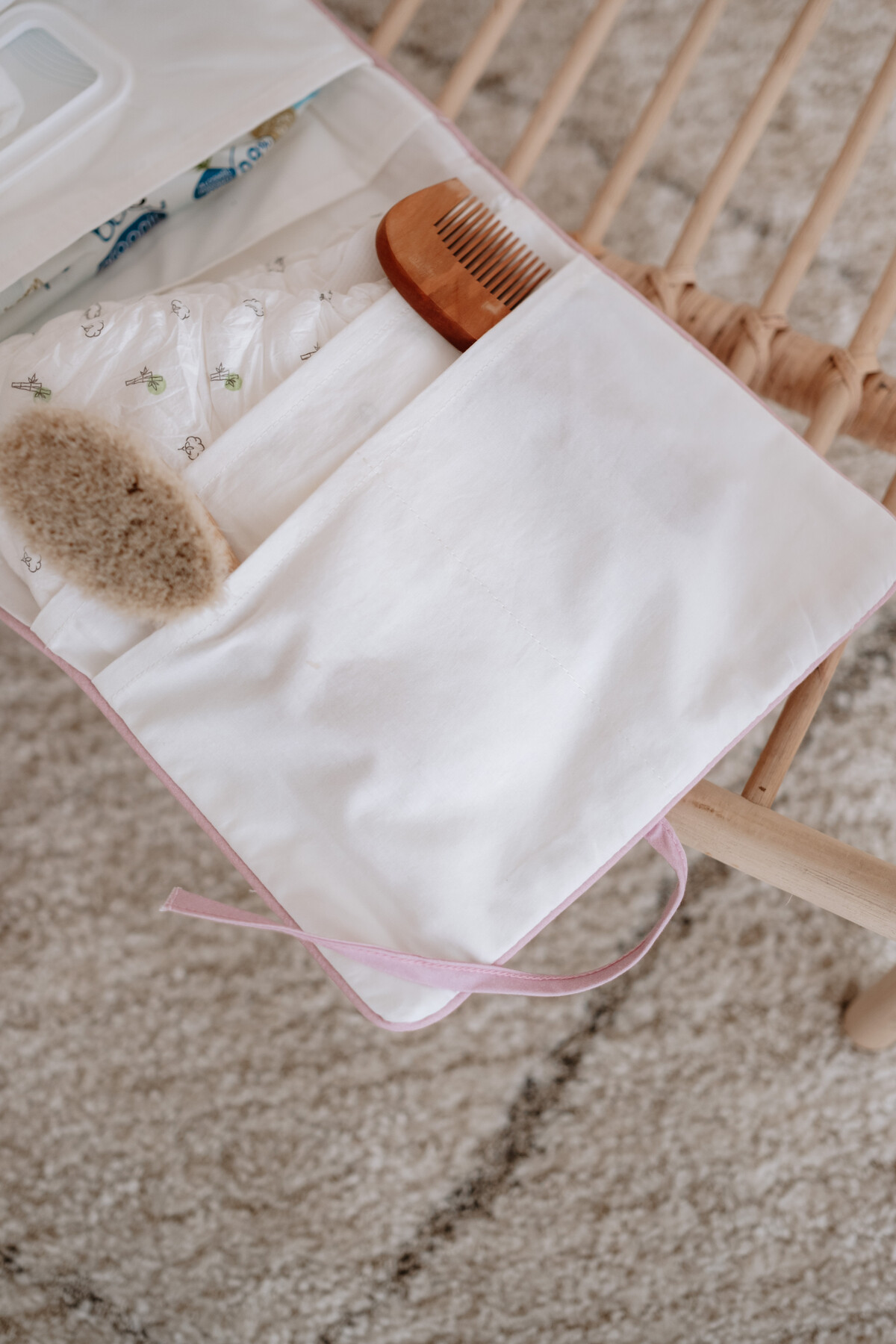 WET WIPES & DIAPER BAG - TINY FLOWERS/PINK