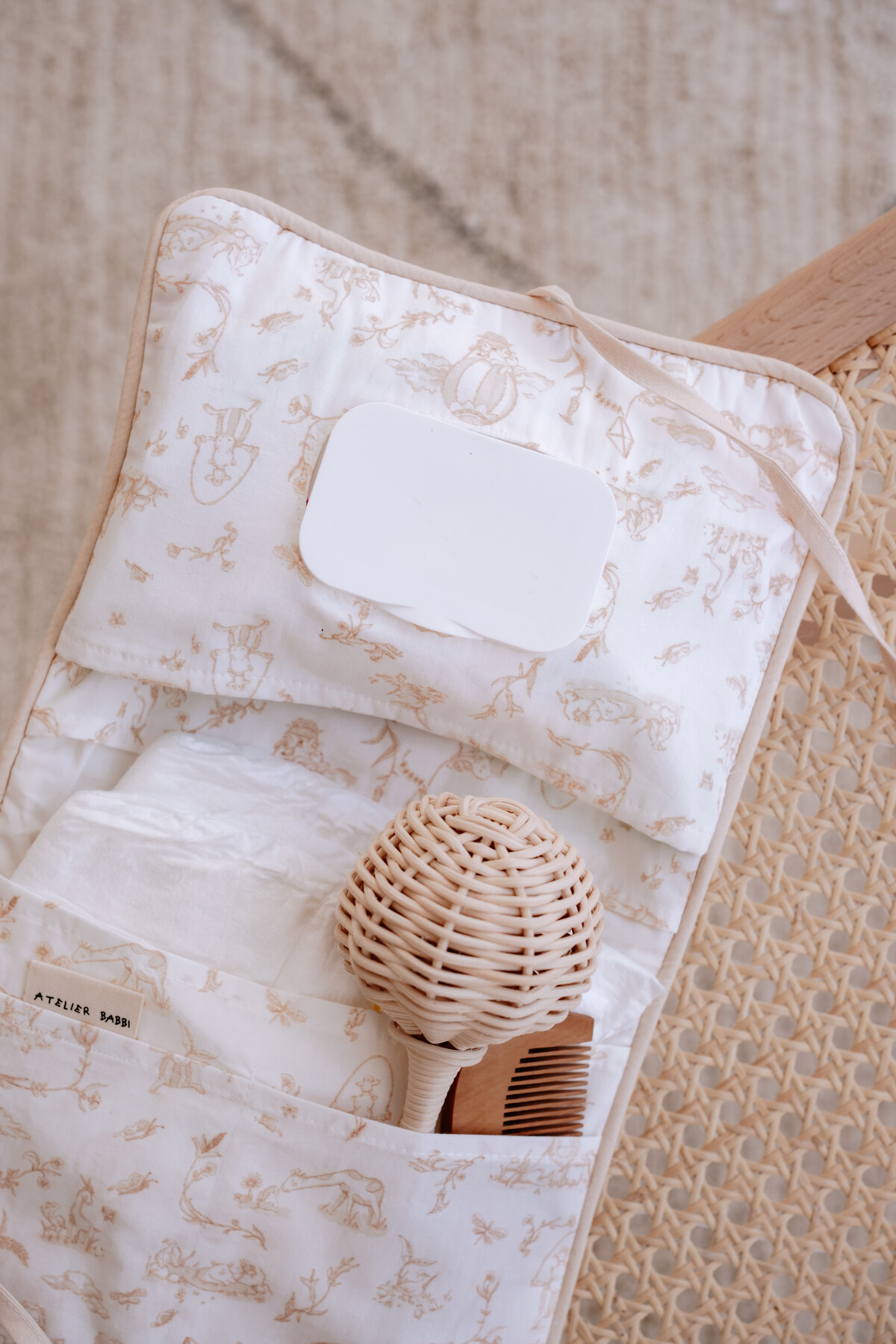 Wet Wipes & Diaper Bag  - Toile De Jouy / Beige