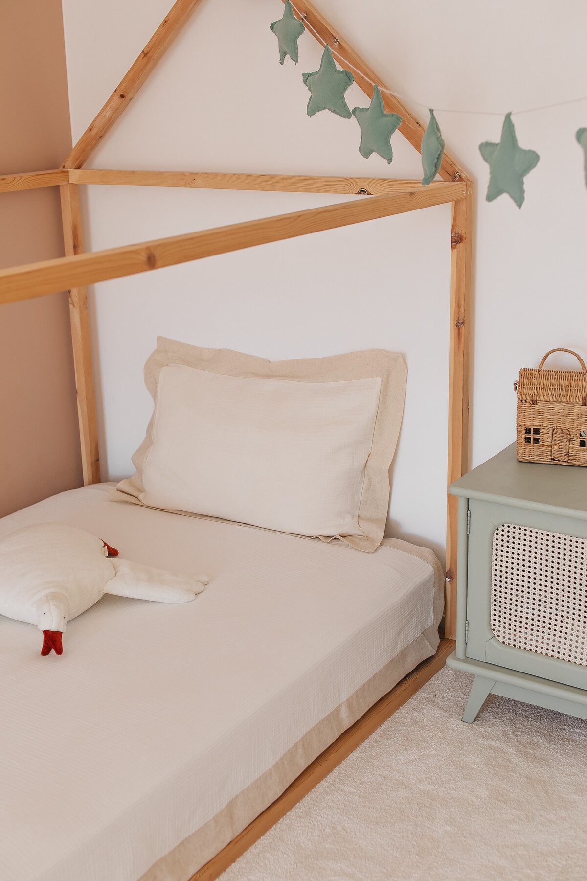 Keten Detaylı Müslin Bebek Pike Takımı - Ekru