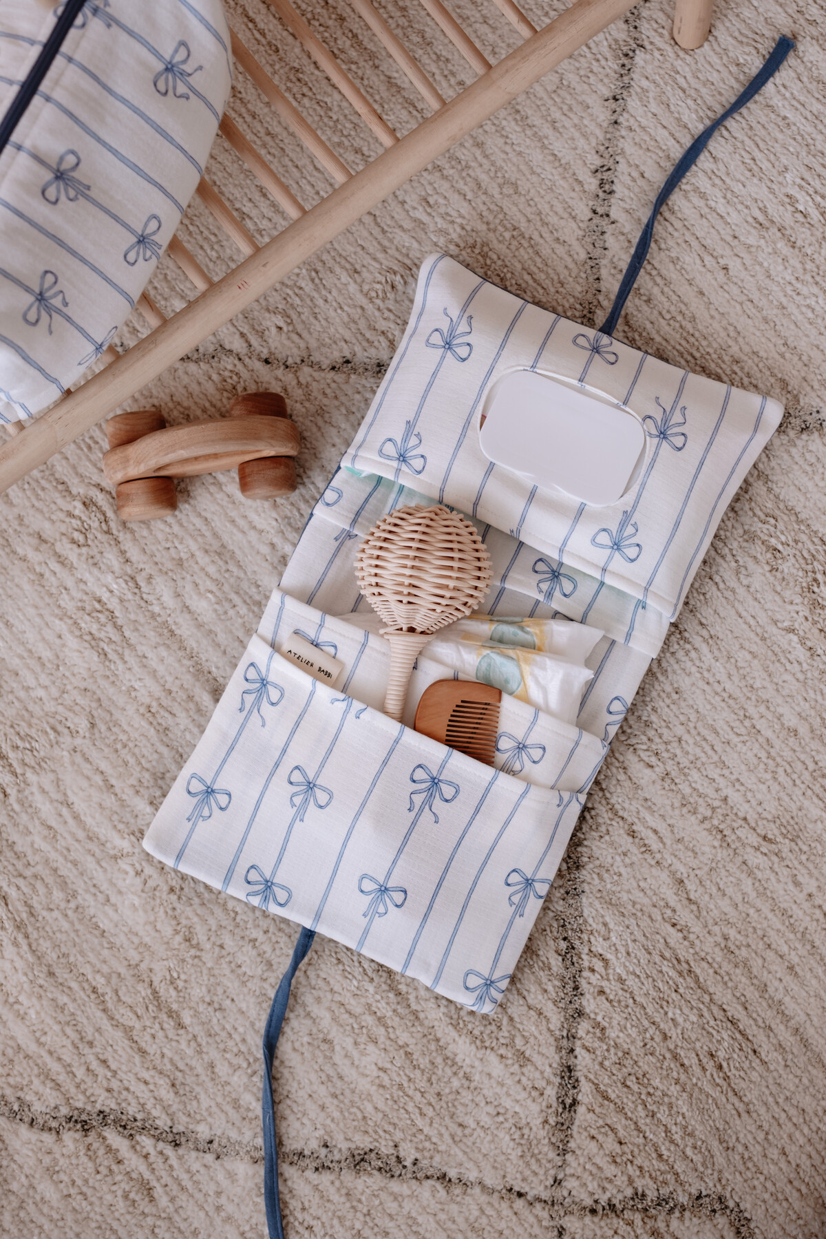 Wet Wipes & Diaper Bag - Ribbon / Blue