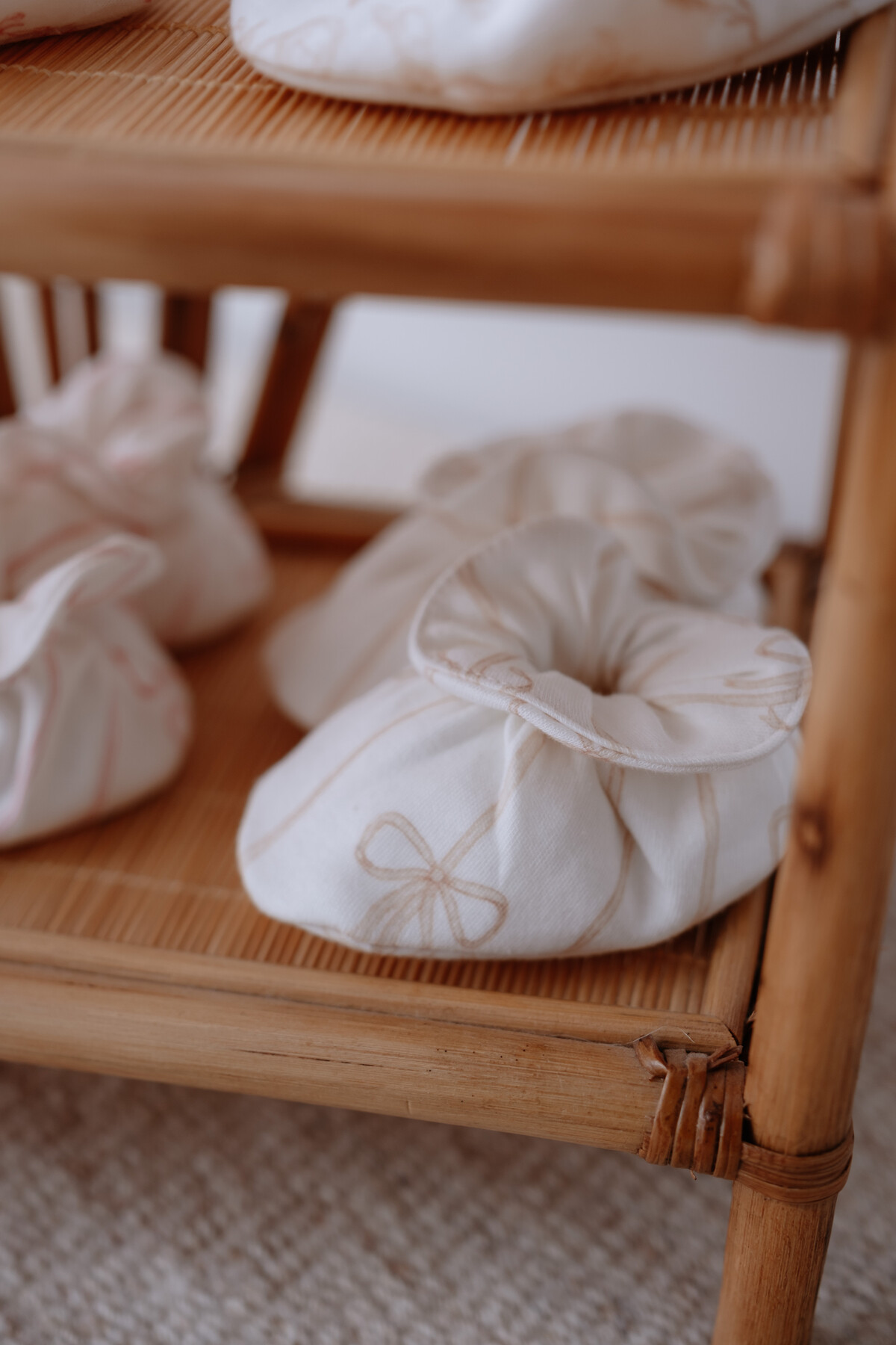 Bebek Patiği - Kurdele / Bej