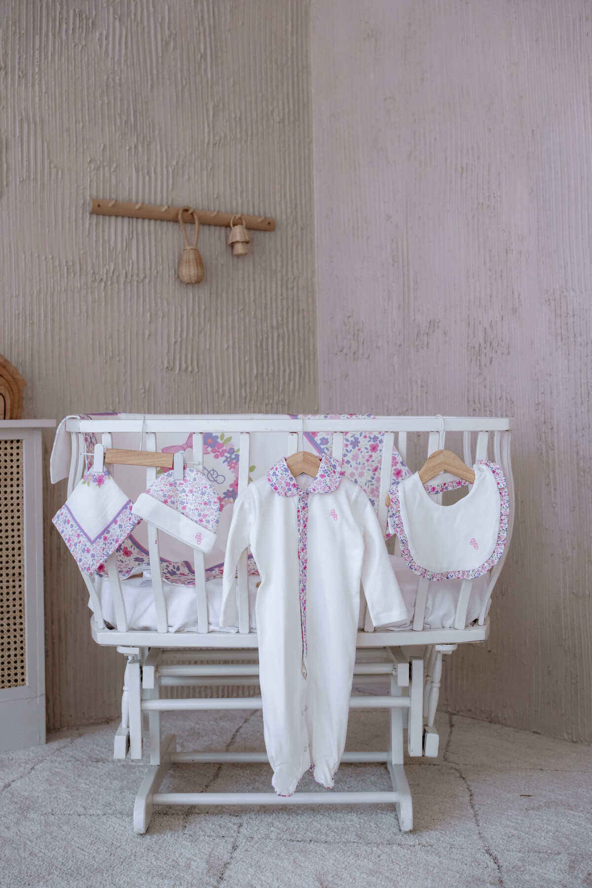 Newborn Set (7 Piece) - Tiny Flowers / Pink