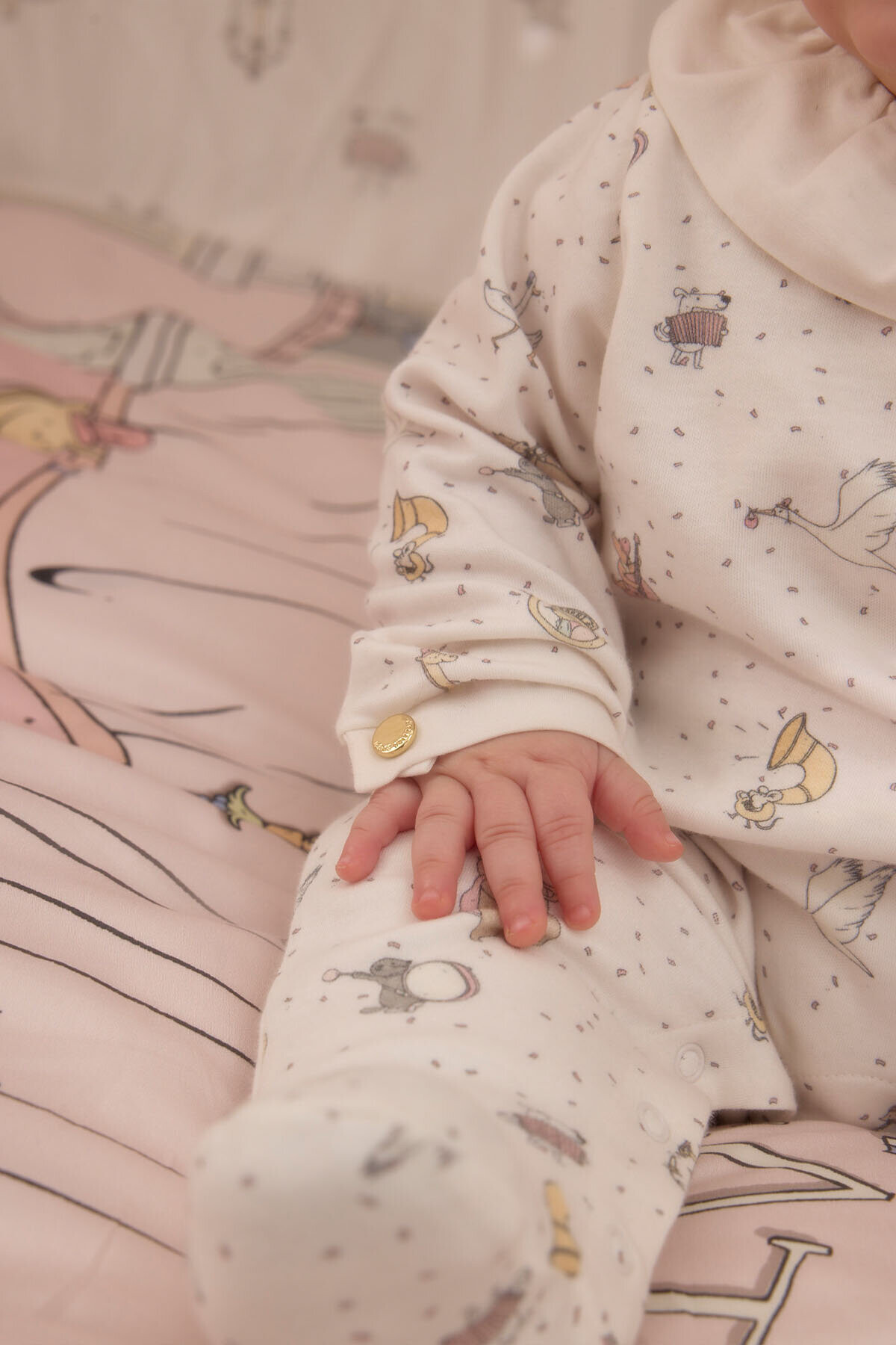 Bebek Tulum - Theatre / Pembe