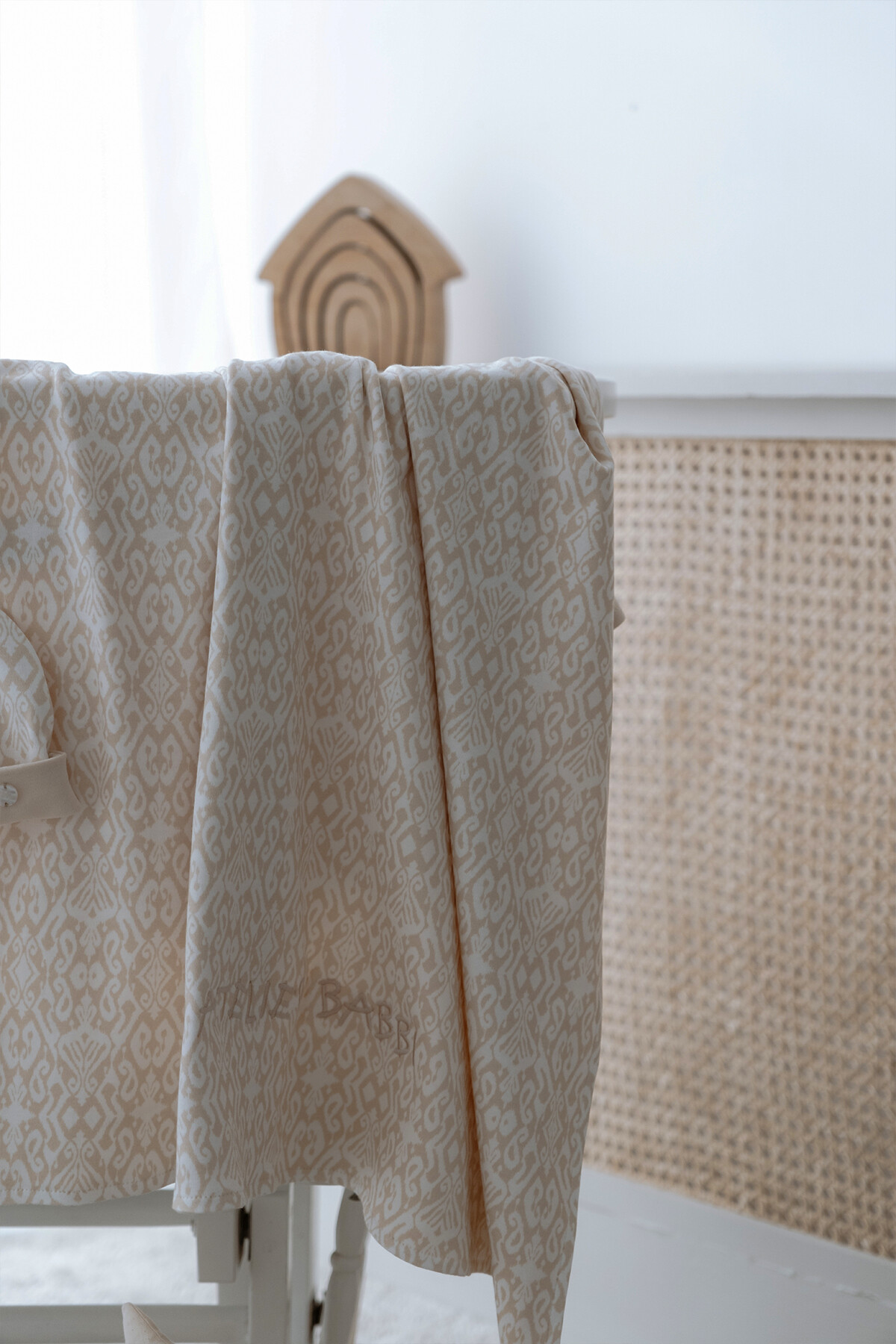 Double Sided Blanket - Ikat / Beige