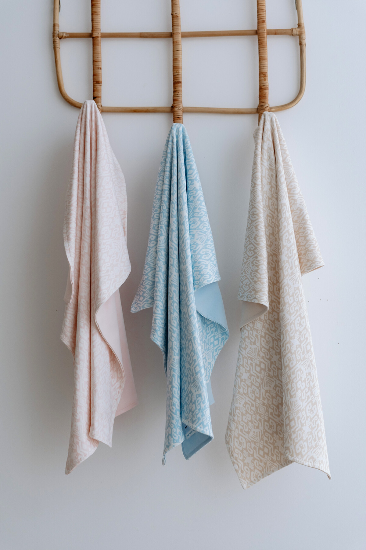 Double Sided Blanket - Ikat / Beige