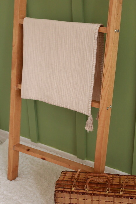 Hand Embroidered 4-Layer Muslin - Beige/Beige