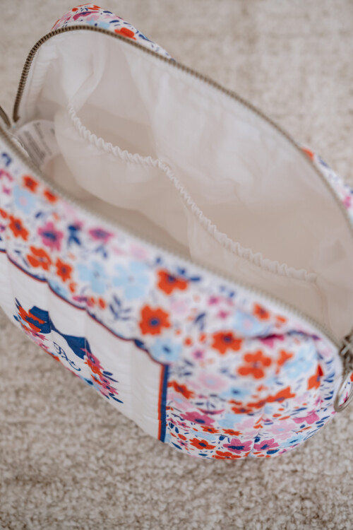 Care Bag - Tiny Flowers / Red