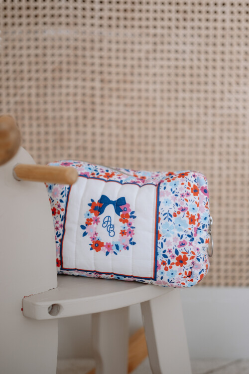 Care Bag - Tiny Flowers / Red