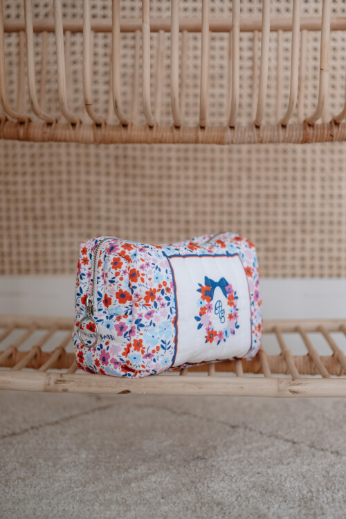 Care Bag - Tiny Flowers / Red