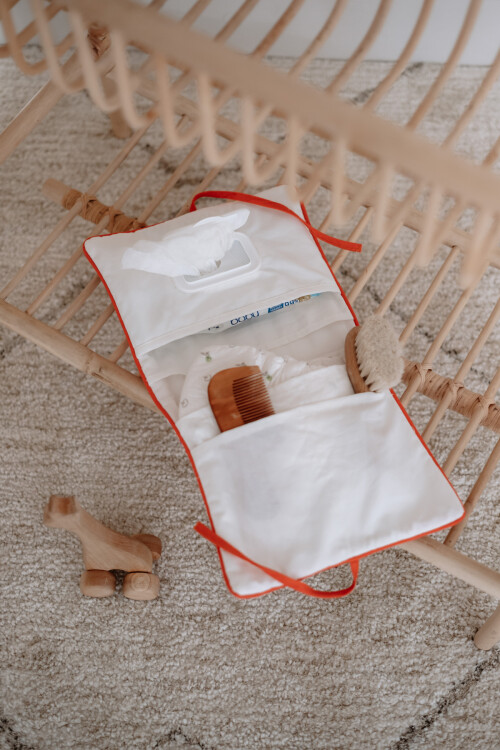 WET WIPES & DIAPER BAG - TINY FLOWERS/RED