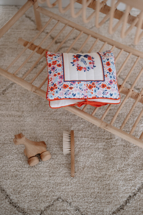 WET WIPES & DIAPER BAG - TINY FLOWERS/RED