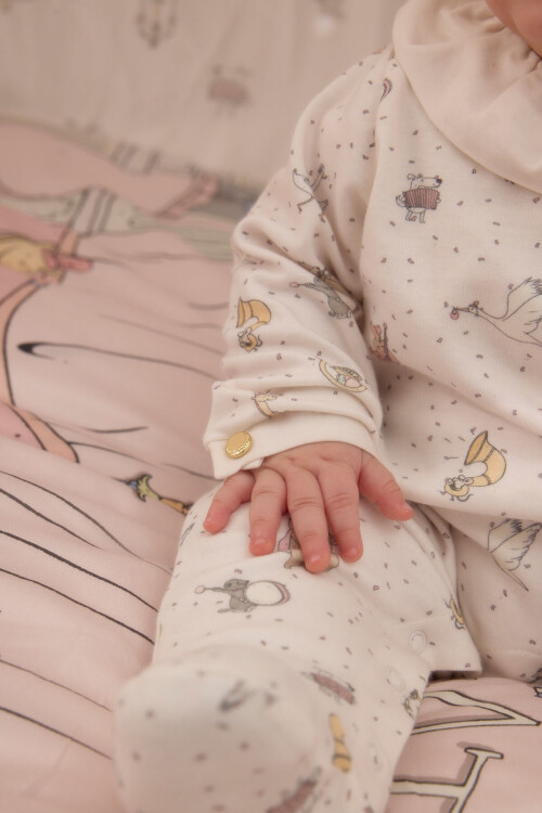 Bebek Tulum - Theatre / Pembe