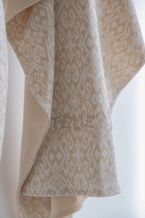 Double Sided Blanket - Ikat / Beige