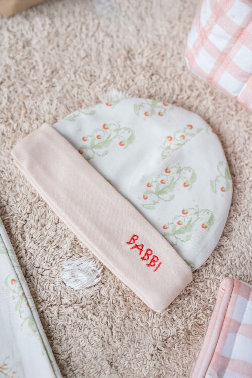 NEWBORN HAT - STRAWBERRY